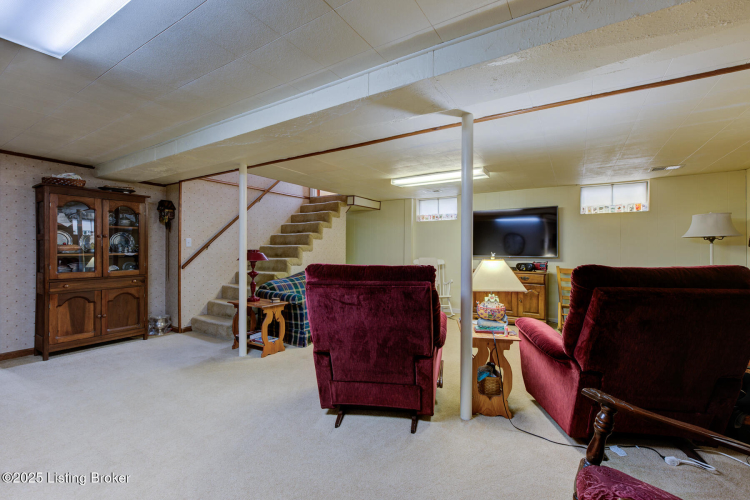 Listing Image 24