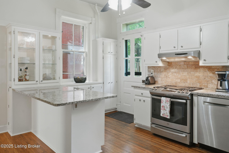 Listing Image 5