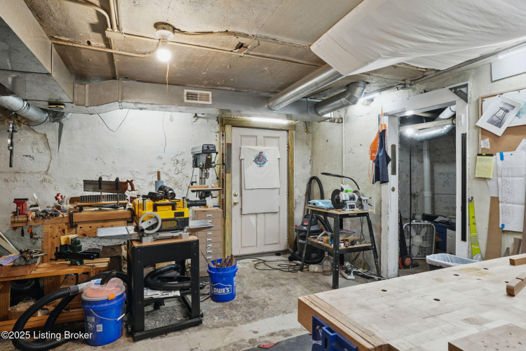 Listing Image 46