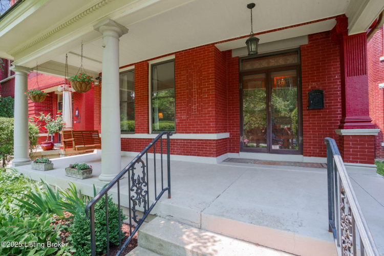 Listing Image 9