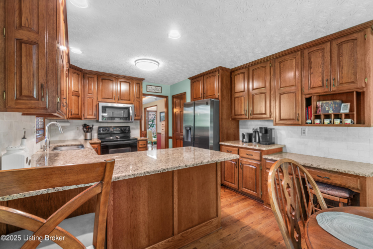 Listing Image 18