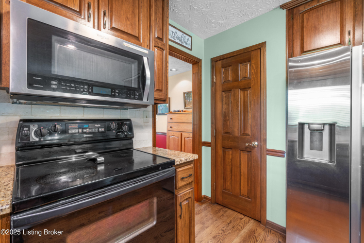 Listing Image 20