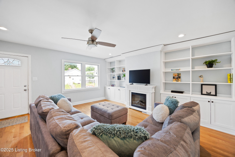 Listing Image 3