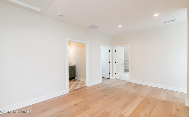 Listing Image 51