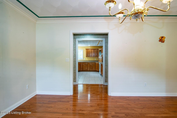 Listing Image 29