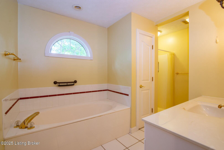 Listing Image 53