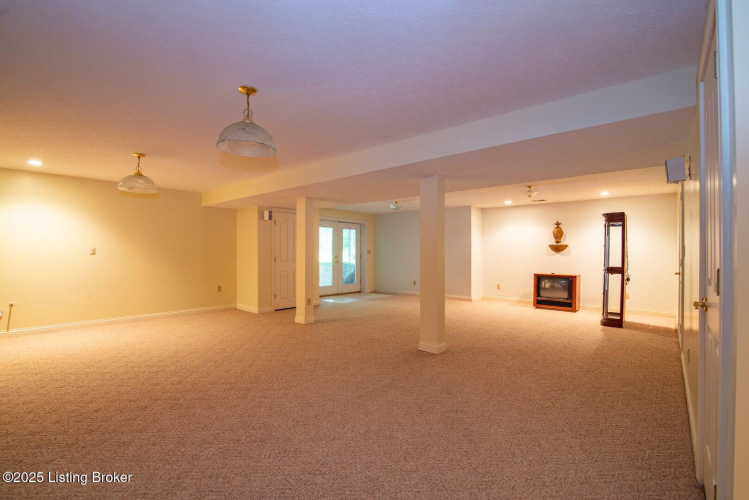 Listing Image 65