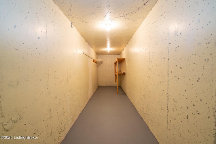 Listing Image 70