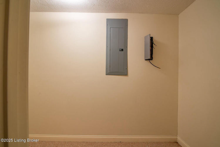 Listing Image 71