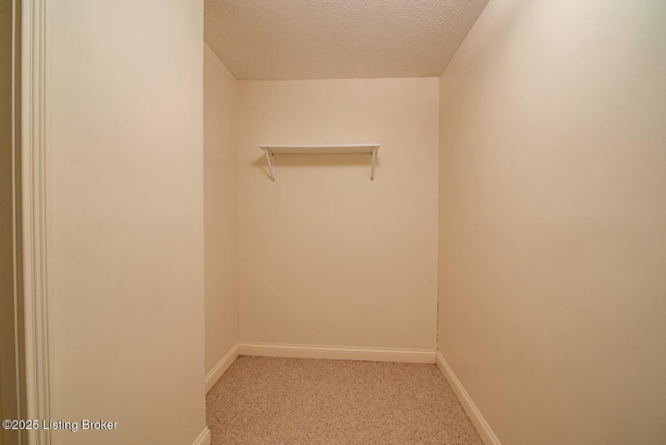 Listing Image 72