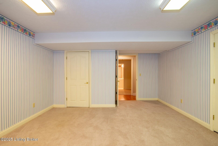 Listing Image 76