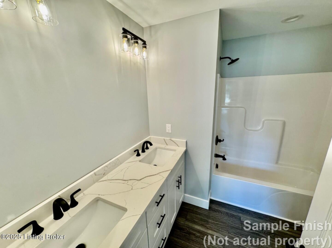 Listing Image 16
