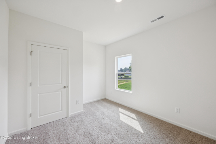 Listing Image 24