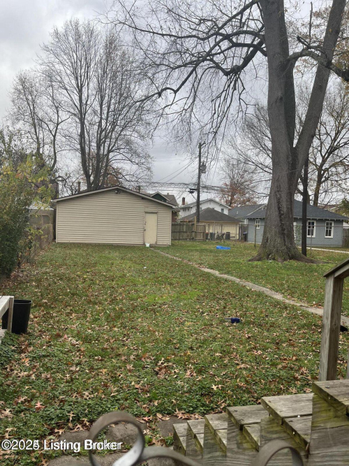 Listing Image 10