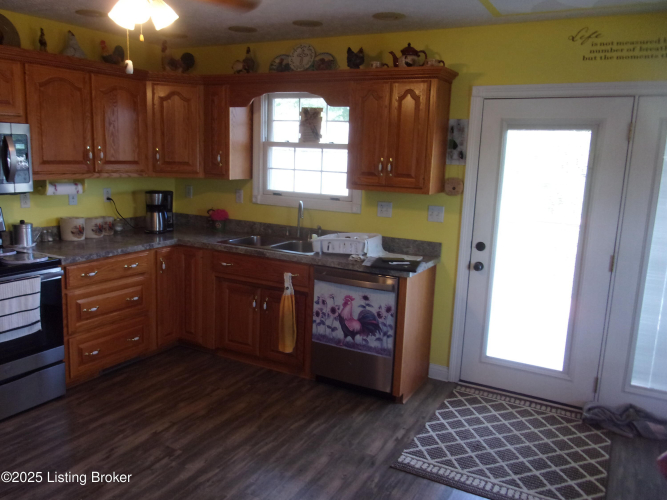 Listing Image 21