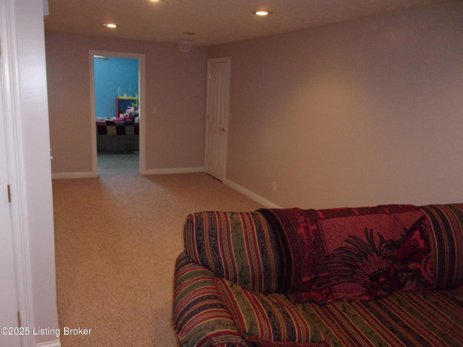Listing Image 50