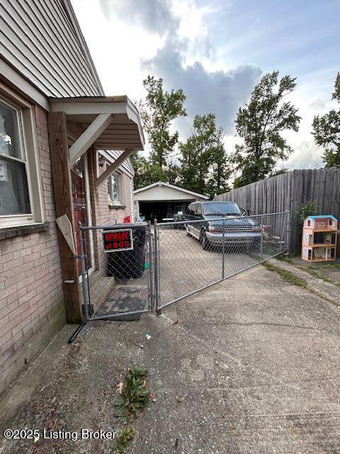 Listing Image 7
