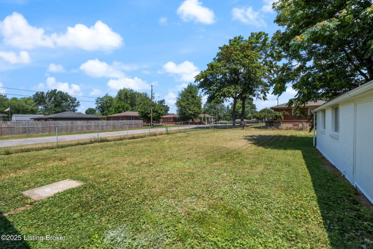 Listing Image 32