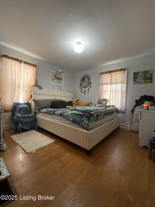 Listing Image 16