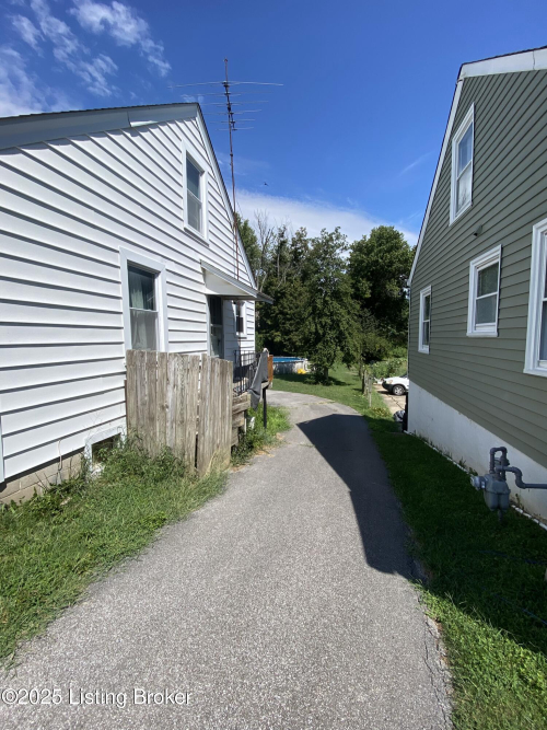 Listing Image 25