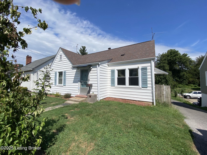 Listing Image 4