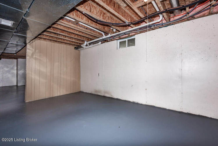 Listing Image 30