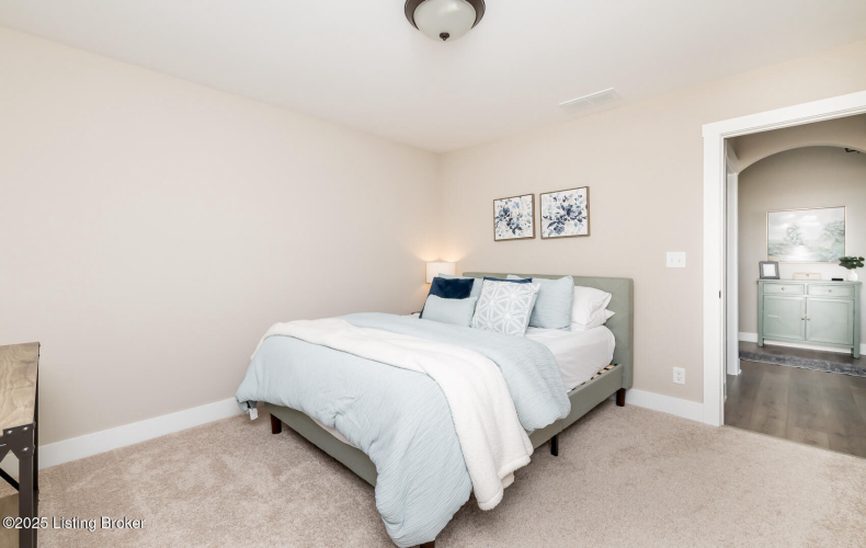 Listing Image 54