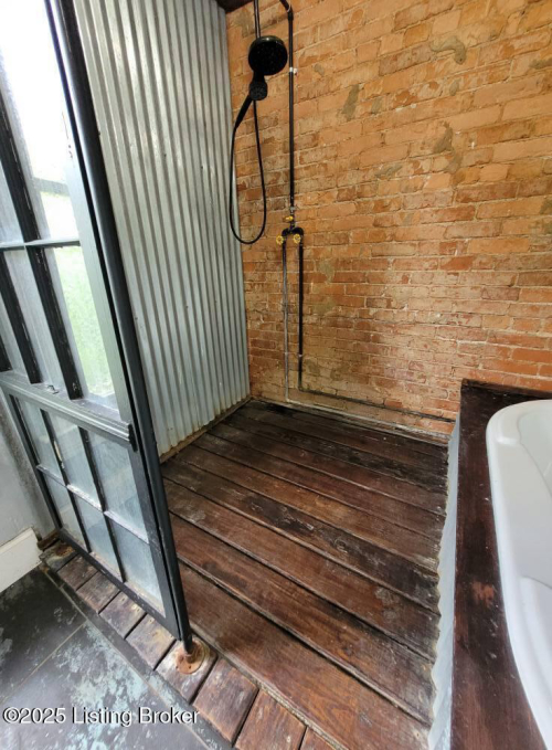 Listing Image 21