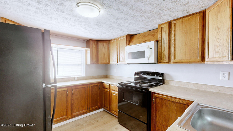 Listing Image 17