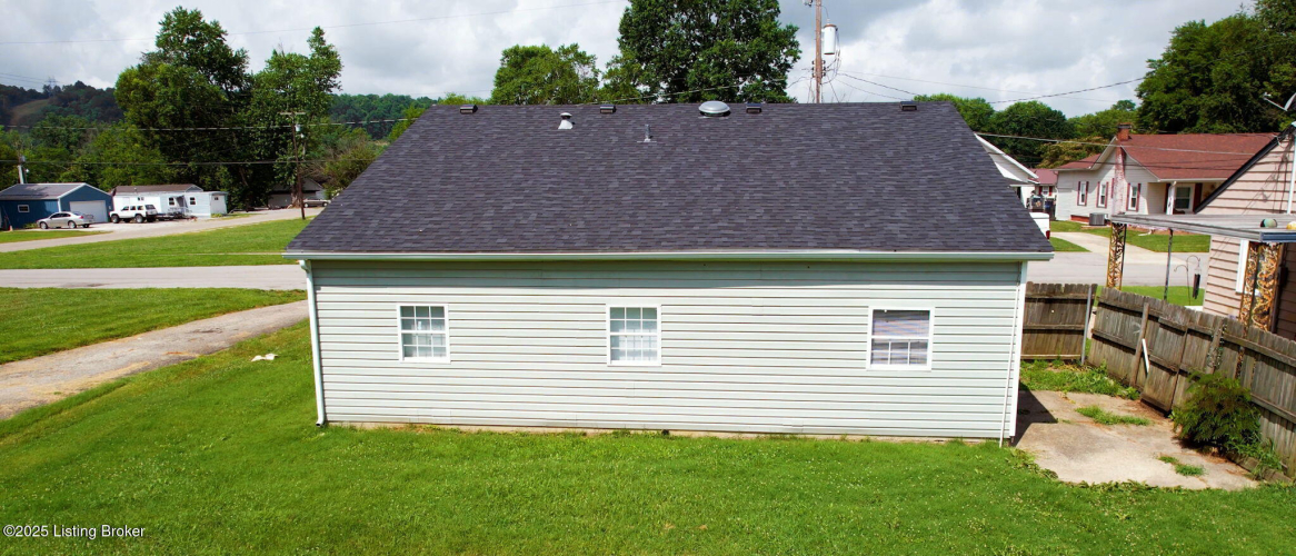 Listing Image 32