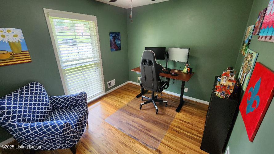 Listing Image 17