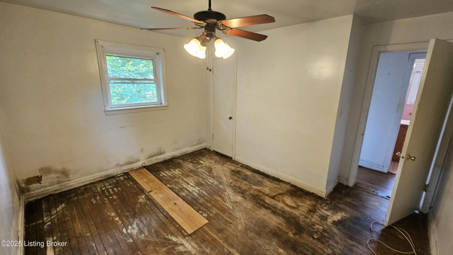 Listing Image 23