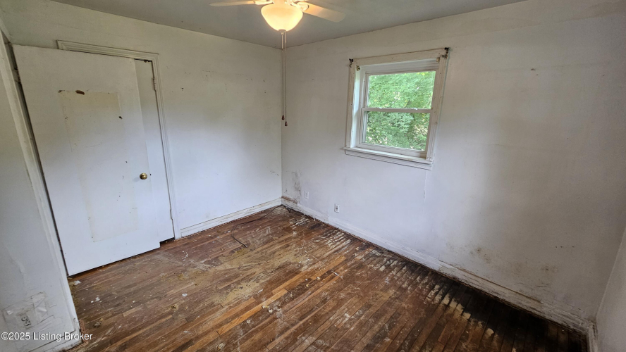 Listing Image 29