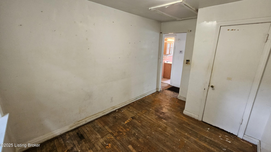 Listing Image 33