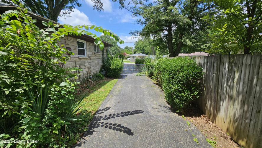 Listing Image 45