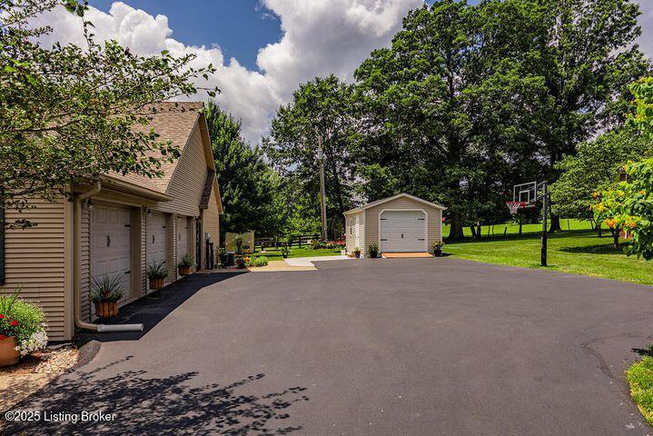 Listing Image 51