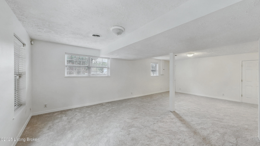 Listing Image 49