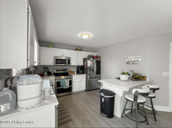 Listing Image 15