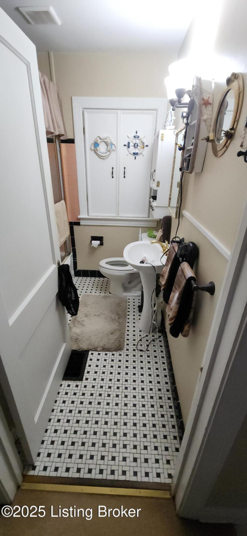 Listing Image 17