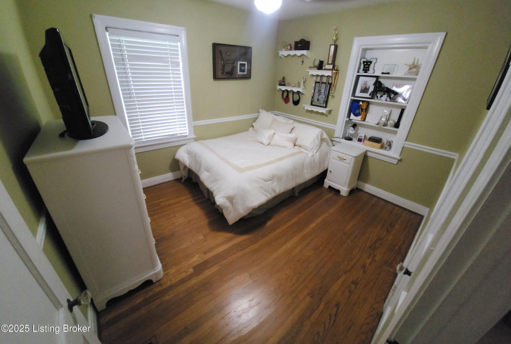 Listing Image 21
