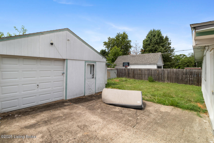 Listing Image 26