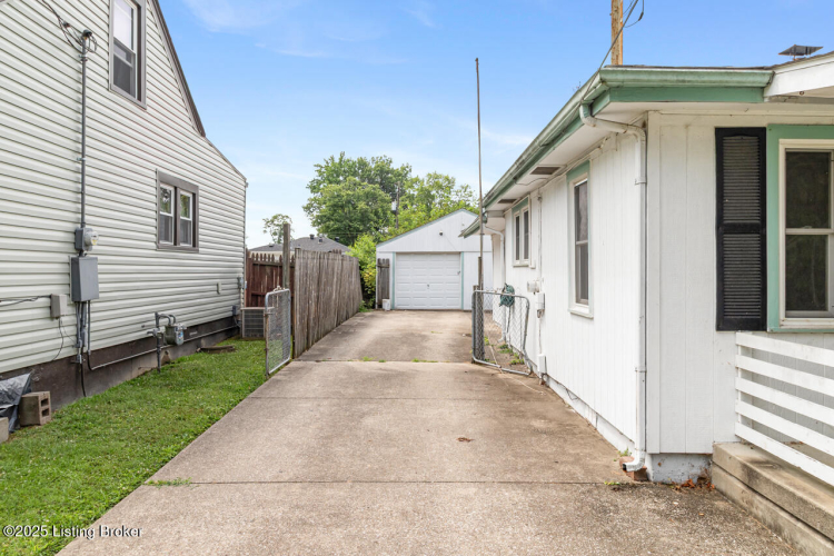 Listing Image 31
