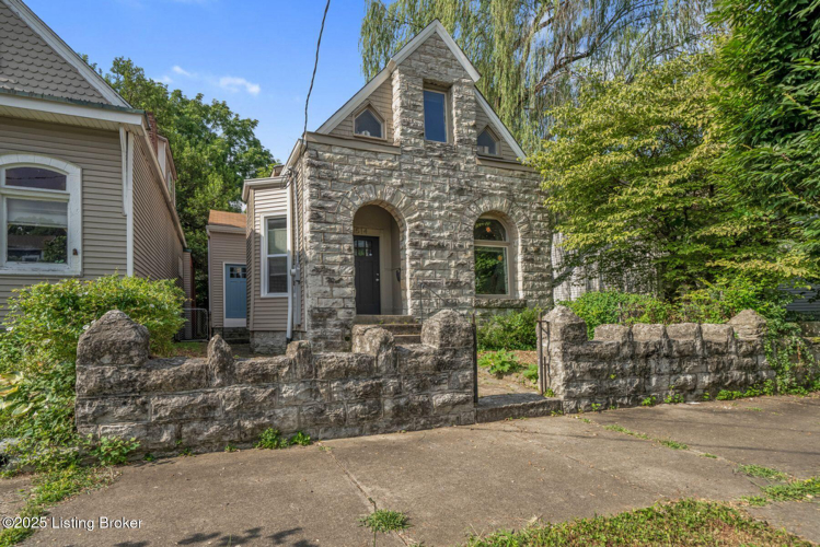Listing Image 3