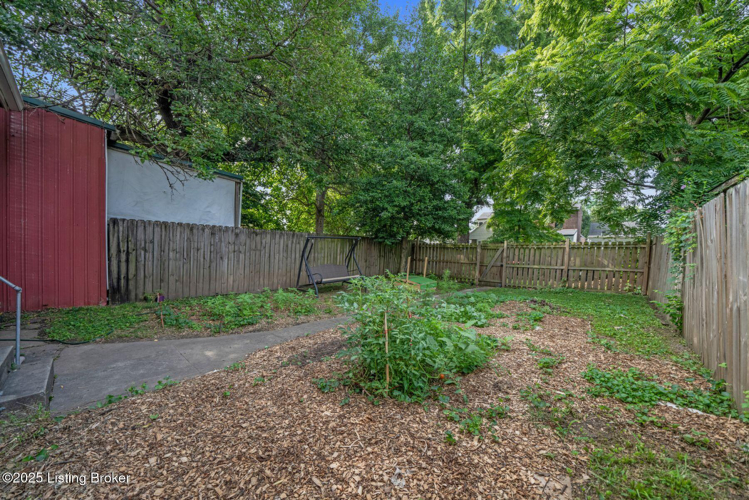 Listing Image 9