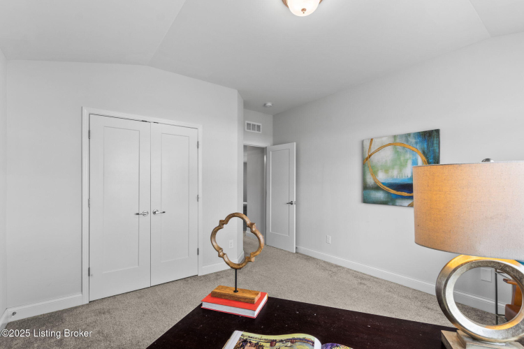 Listing Image 39