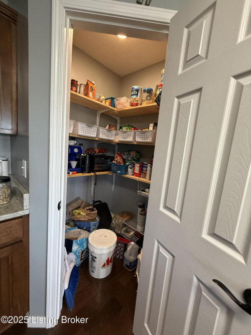 Listing Image 24