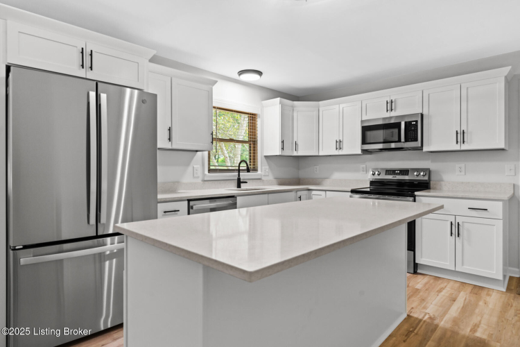 Listing Image 19