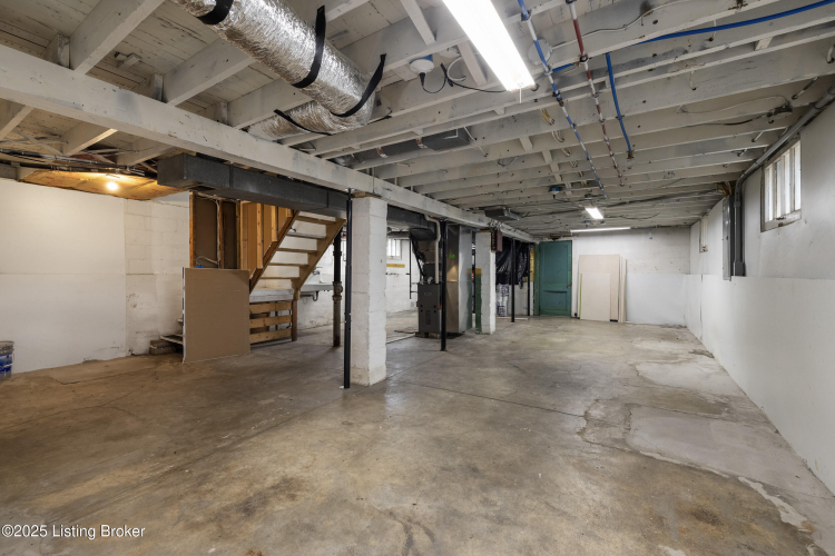 Listing Image 37