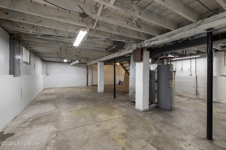 Listing Image 38