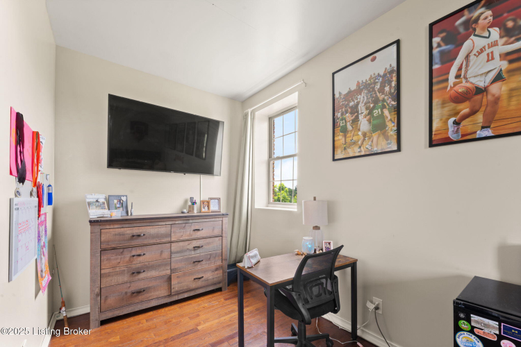 Listing Image 85